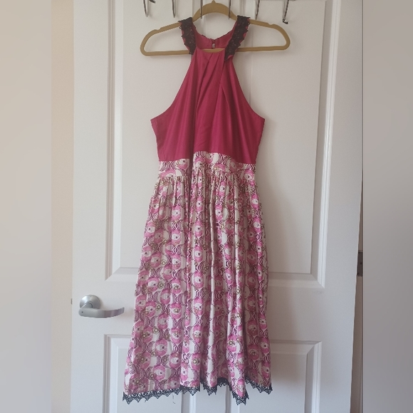 Dress - Picture 2 of 2